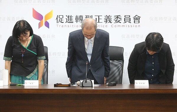 促轉會爆發前副主委張天欽自比東廠的不當言論事件,主委黃煌雄隨後請辭。 圖/聯合報系資料照片