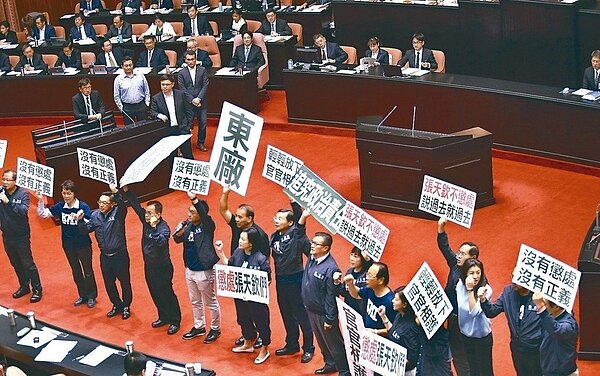面對立委抗議東廠事件,賴揆承諾將成立專案小組調查,釐清真相後將向社會大眾說明。 圖/聯合報系資料照片