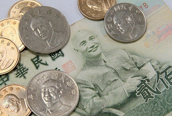 針對促轉會是否為「去蔣」而改版新台幣引發輿論關切,圖為新台幣上的蔣公像。 記者潘俊宏/攝影