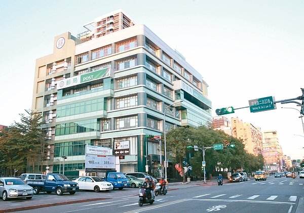 衛福部挑選南港郵局做為郵政節餘空間轉做長照中心,最快明年十月建置完成。 記者黃義書/攝影