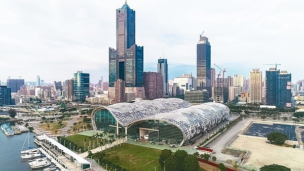 高雄市政府地政局今年第4季土地標售，脫標率84%為近年新高，顯示市場對新市政府的施政願景有所期待。 記者王騰毅／攝影