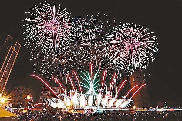 新北樹林興仁花園夜市在31日當晚將施放666秒的百萬級煙火秀。 圖/業者提供