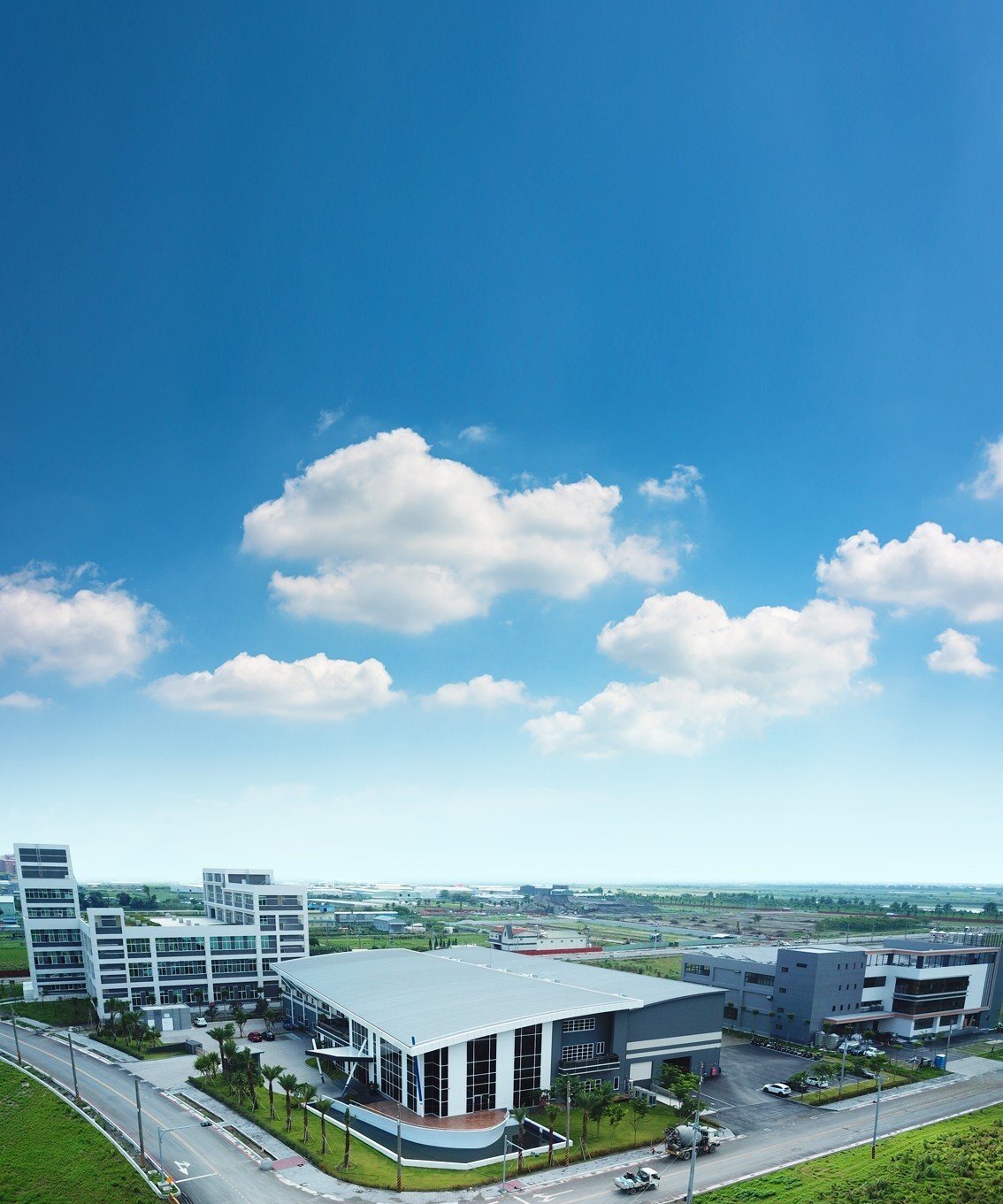 高雄市經發局從20日起公告標售和發產業園區5處產二用地。圖/合發公司提供