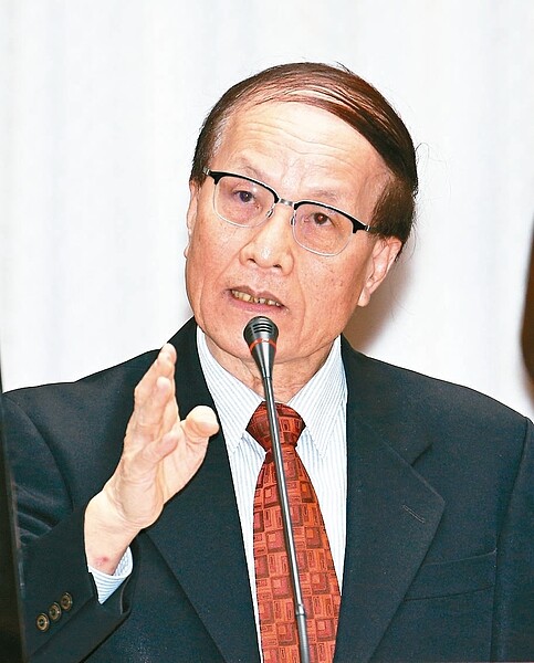 故宮院長陳其南昨在立法院進行專案報告時說,「新故宮計畫」未來整建北院時,文物只會在北院建物間移動,不會搬遷到南院。 記者蘇健忠/攝影