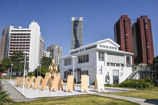 「勤美之森」設計概念,透過「負建築」建築創築模型,更首創戶外大型戶外裝置。(圖/勤美)