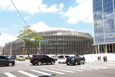 「大巨蛋」最大股東遠雄建設昨(25)日決議加碼8億元,參與遠雄巨蛋事業公司的現金增資計畫。圖/本報資料照片