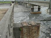 「古蹟」大安溪搖搖欲墜　民代建議市府整修