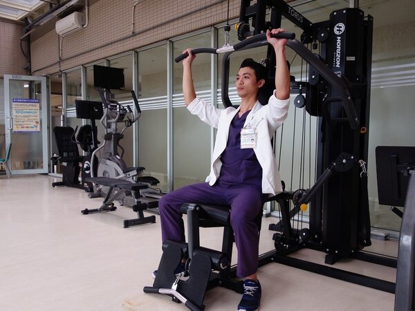 馬偕新竹分院103年啟用健身房，不少醫師、護理師利用休息時間來健身，每季超過千人使用。 記者郭政芬／攝影
