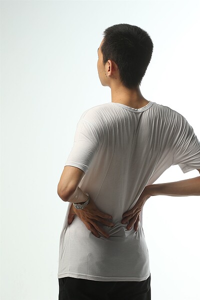 醫師指出,腎結石的疼痛指數僅次於生產,千萬別硬撐。 圖/本報資料照片