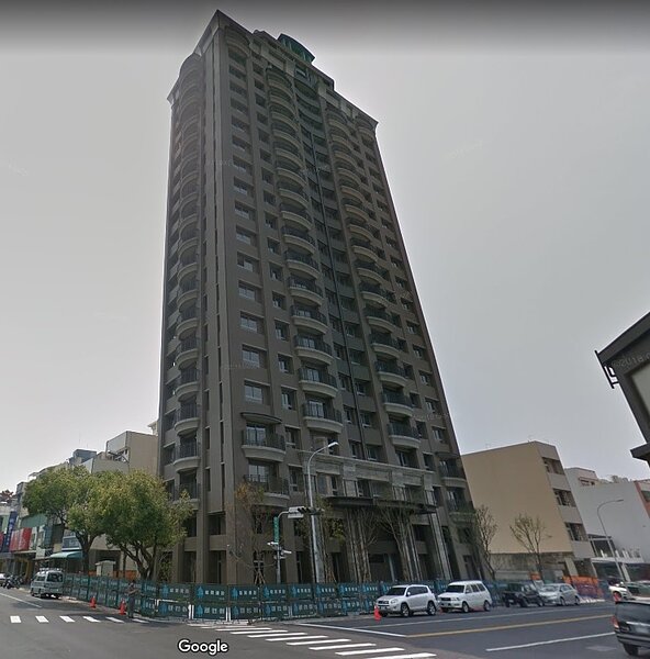 西屯區頂標價格受指標性建案富宇世界之匯及龍寶四季臻邸交屋，以致於價格大幅攀升，逼近6字頭。圖為龍寶四季臻／googlemap