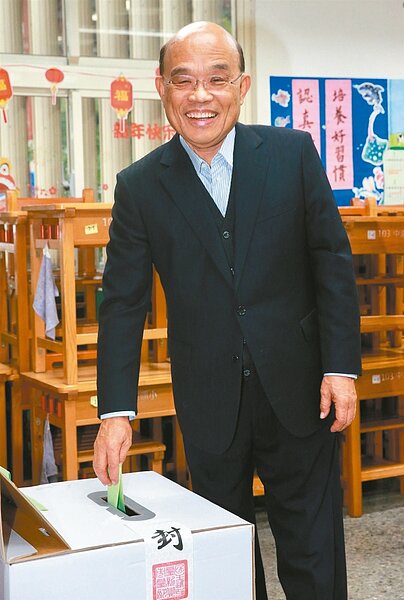 立法院臨時會本周完成總預算三讀後,傳出行政院長賴清德確定請辭,新任閣揆擬由前行政院長蘇貞昌回鍋,並搭配前立委陳其邁。 記者黃義書/攝影