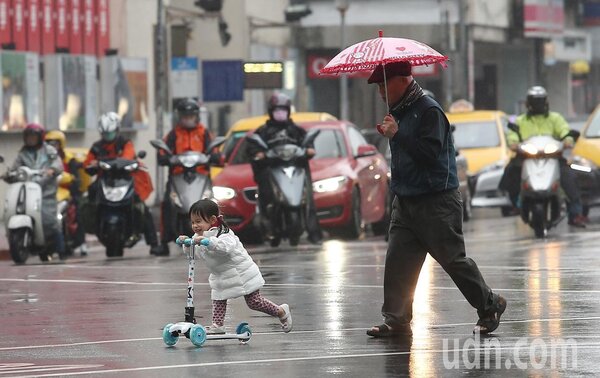 周三變天，北台灣轉濕涼。聯合報系資料照