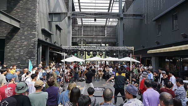 MLD台鋁為複合式商場空間,一次滿足購物、電影、展覽等需求。圖/取自MLD台鋁粉絲團