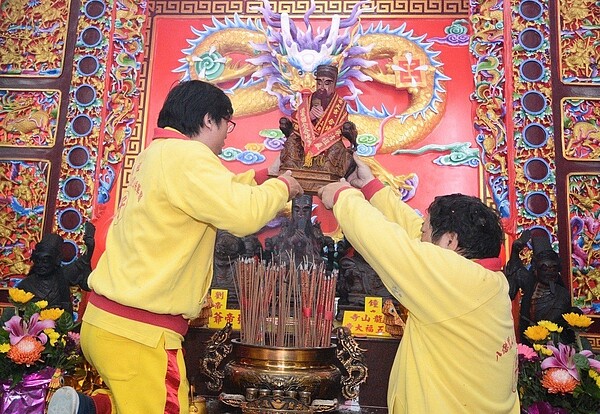 廟方今天舉辦安座儀式。圖/桃園市府提供