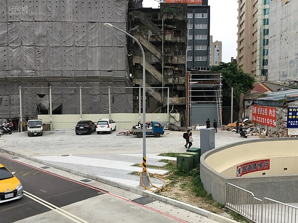 台鐵表示,台中火車站附近約165坪的台鐵土地,遭不明人士擅自辦理招租。照片台鐵提供