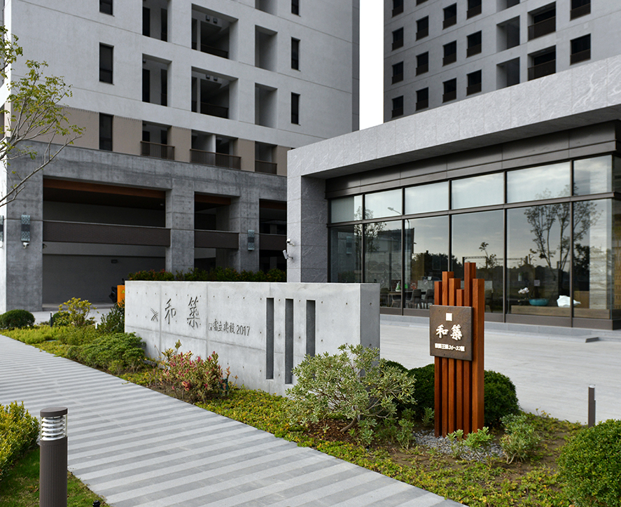 南台南副都心成為台南東區新的發展地標， 打造出豪宅建案口碑的富立建設，也在此建立專案照顧宅。