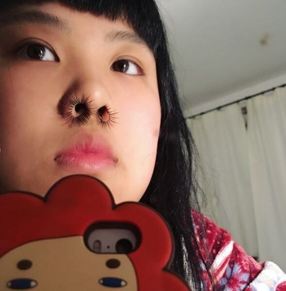 Instagrammer @gret_chen_chen引發流行的鼻毛照片。圖／取自IG