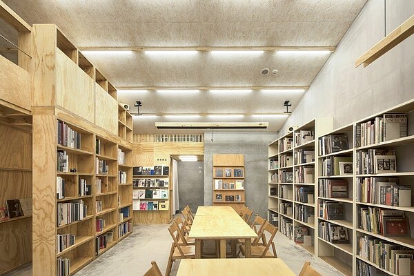 「Lightbox攝影圖書室」是民間自主發起、非營利的攝影專門圖書館。圖/Lightbox攝影圖書室提供