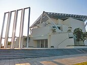 蜜月結束　南美館收費檢驗人氣