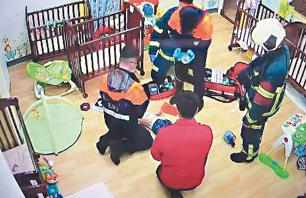 北市內湖區先前傳出保母悶死十月大男嬰，遭罰30萬元，並勒令歇業，社會局追查發現其他連鎖托嬰中心也傳虐童。 圖／聯合報系資料照片