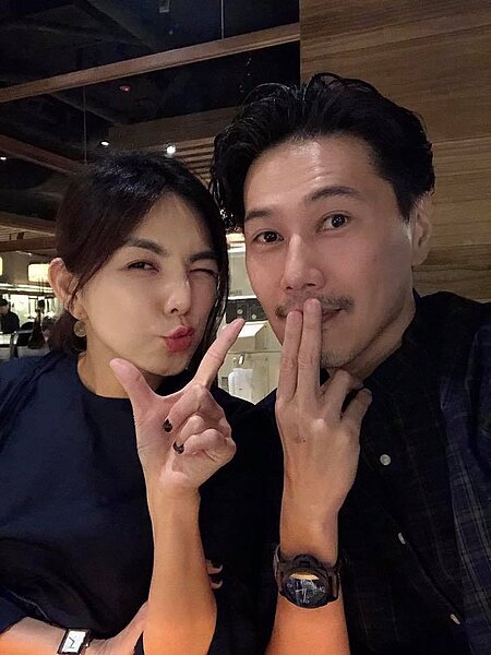 Ella(左)和賴斯翔結婚約7年。圖/摘自臉書