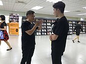 戴勝益談餐飲創業　第一家店一定要開在「一樓」