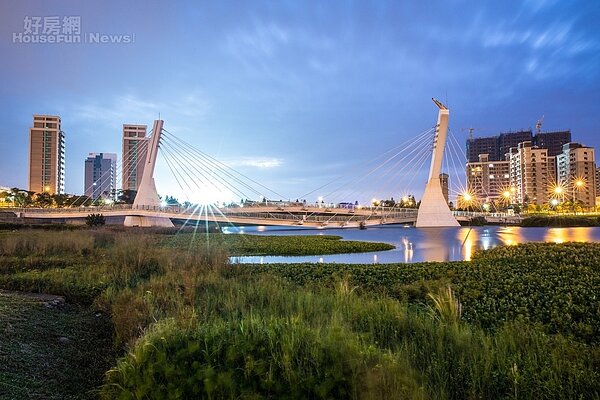 不是窮才住青埔　網：收入不輸台北