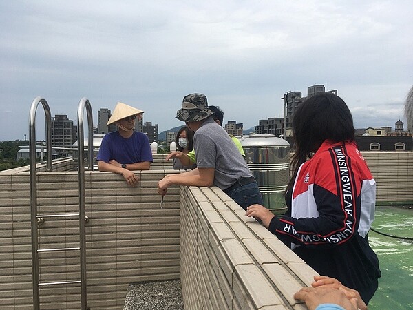 蘆荻社大協調到成員在林口的透天厝，將作為他們第一個電廠，設置容量達17ＫＷ。（圖／蘆荻社大提供）