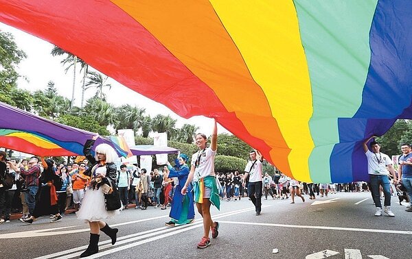 國健署表示,過去兩年都沒有將同志是否適用「人工生殖法」、「代理孕母立法草案」納入討論。(圖/聯合報系資料照片)