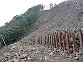 苗栗南庄301農路　近期大雨又遇落石　