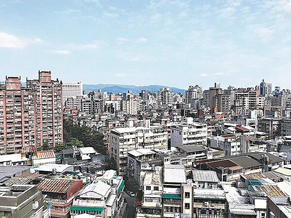 新北市違建全國最多,目前拆除費用由全體市民埋單,市府屢推屋主付費卻未過關。 圖/聯合報系資料照片