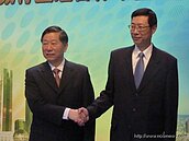 金銀三會登場　金融股盤中翻黑