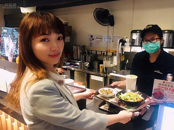 點數服務業者UUPON和老牌食品業者黑面蔡合作,搶攻外食商機。照片UUPON提供