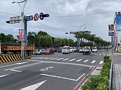 左彎車不再「塞」直行車　淡水、新店2路口變順暢