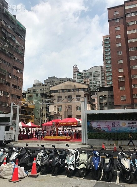 中和中安段危老改建案,基地鄰近捷運永安市場站。李彥穎攝