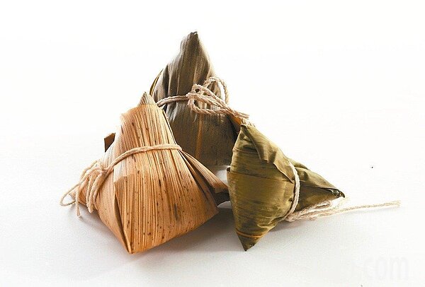 應景的端午節美食糯米粽容易使人脹氣,不過腸胃科醫師表示,脹氣的發生原因包羅萬象,未必僅僅源於食物特性,容易脹氣的人還須多留心自身健康。(圖/聯合報資料照片)