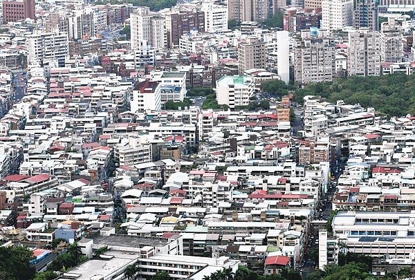 為遏止「無限補照」亂象，北市府修法限縮違建僅能補照一次。 圖／聯合報系資料照片