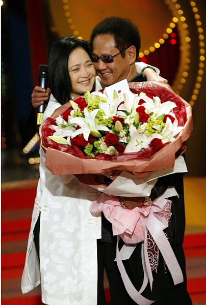 馬如龍(右)與沛小嵐夫妻恩愛。圖／資料照