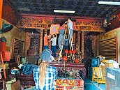 聚聖宮遭剷平　信眾痛哭失聲