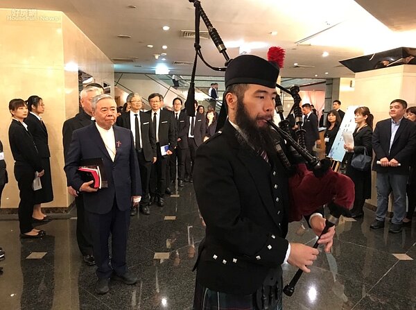太平洋建設創辦人章民強10日晚間過世，14日家屬為他舉辦追思感恩禮拜。李彥穎攝