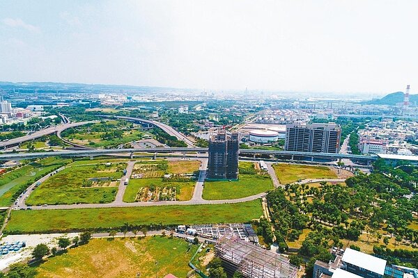 高雄市土地行情看漲,高雄市地政局明天要辦理第2季開發區土地標售,共19標19筆建地。 圖/高雄市地政局提供