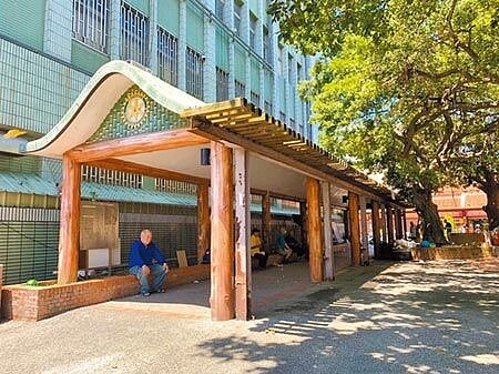 新竹市斥資459萬元,將大幅升級建國公園硬體設施。(徐養齡攝)