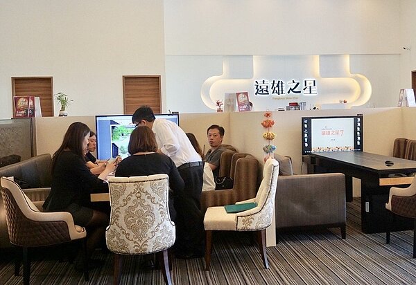 港人來台趨勢再度升溫，最近香港來客賞屋的詢問度與成交量均有明顯增加，台中房市正掀起一波香港購屋潮。記者宋健生／攝影
