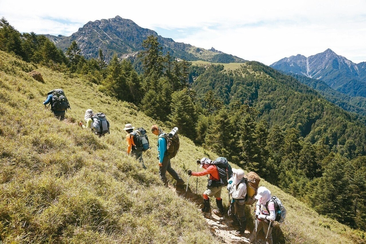 嚇 基隆紅淡山有眼鏡蛇登山記得 打草驚蛇 好房網news