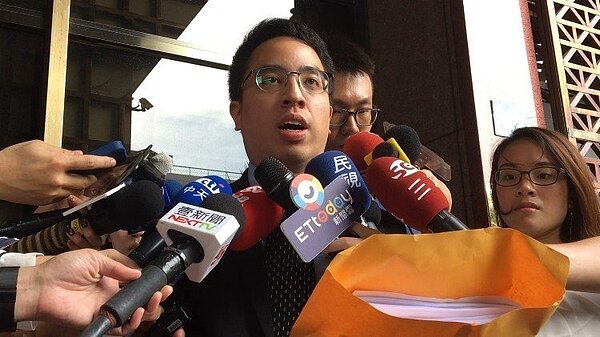 長榮航空律師鍾郡。記者林孟潔／攝影
