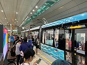 淡海輕軌縮班距！7月起平日上班尖峰縮短為6分鐘