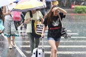 今高溫上看36度　熱低壓周二起接近台灣挾雨勢
