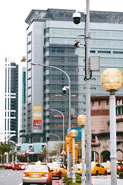 為避免車禍憾事,同時減輕警方站崗負擔,交通部科技執法不斷擴大。 記者林伯東/攝影