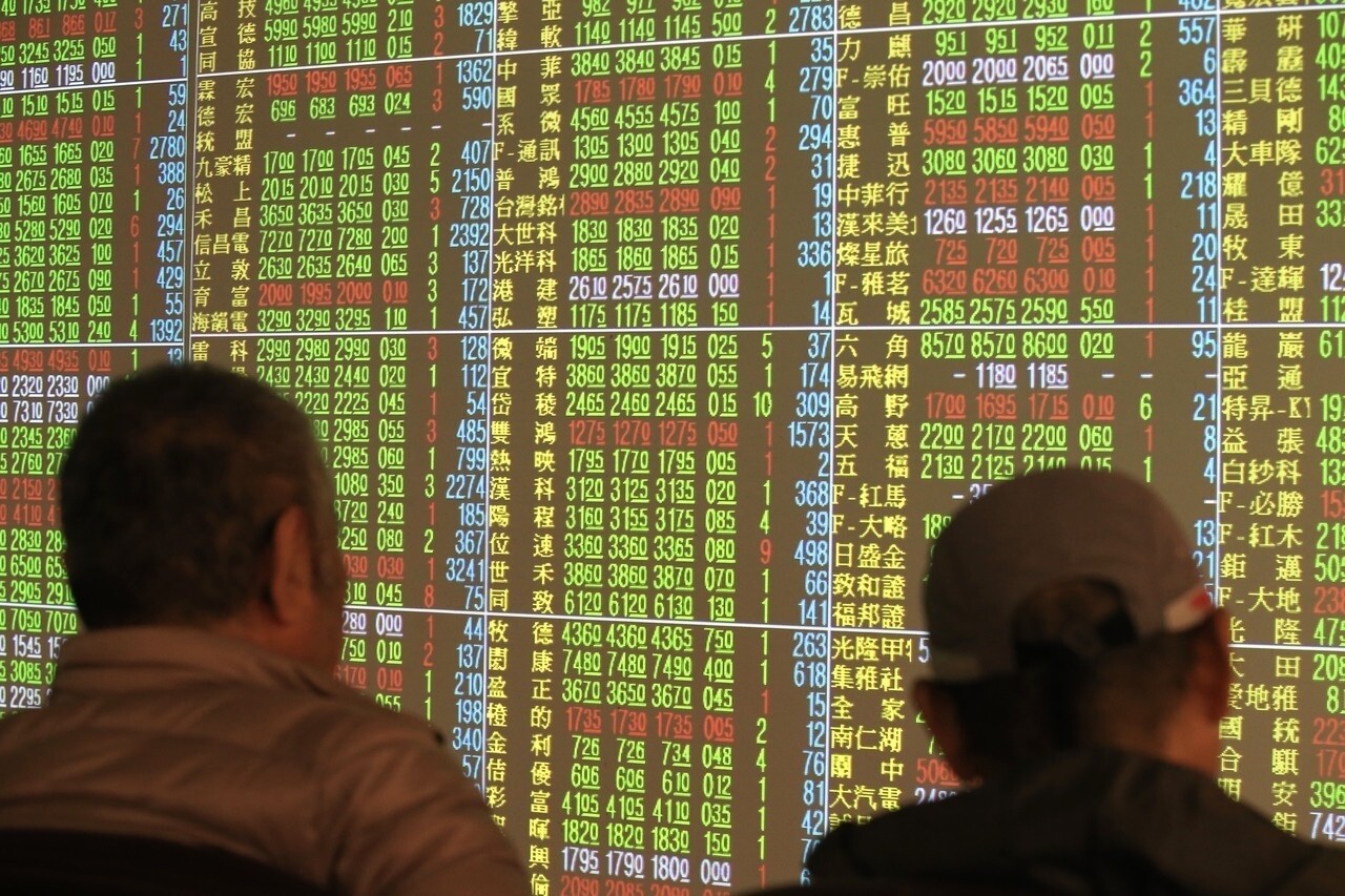 市場憂經濟衰退,歐美股全面重挫,對台股短線形成壓力。記者林伯東/攝影