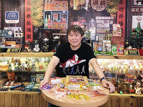 《永慶公益講座》邀請懷舊大師張哲生,帶聽眾回味花仙子、海王子、小甜甜、無敵鐵金剛等懷舊卡通。(圖/永慶房屋提供)